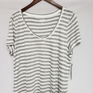 APT 9 Beautiful V-Neck T Shirt; Cute Summer Ready